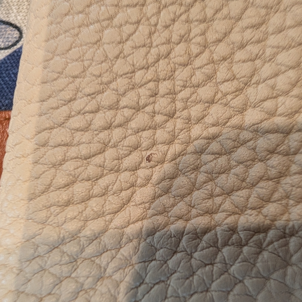 Dooney & Bourke Cream and Brown Leather Shoulder Bag - Picture 6 of 12